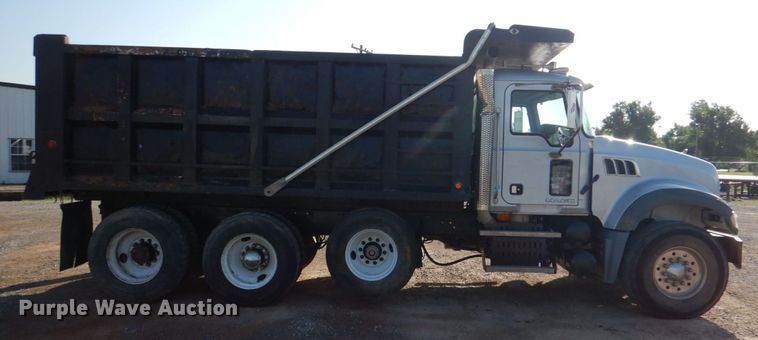 image for item KP9076 2009 Mack Granite GU713  dump truck