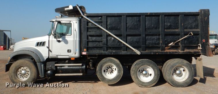 image for item KP9076 2009 Mack Granite GU713  dump truck