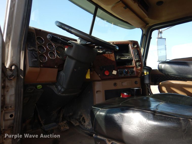 image for item KP9076 2009 Mack Granite GU713  dump truck