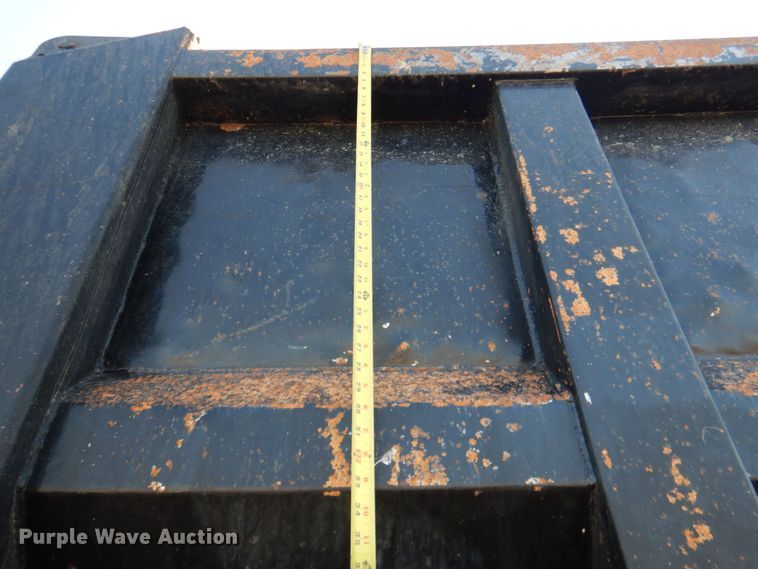 image for item KP9076 2009 Mack Granite GU713  dump truck