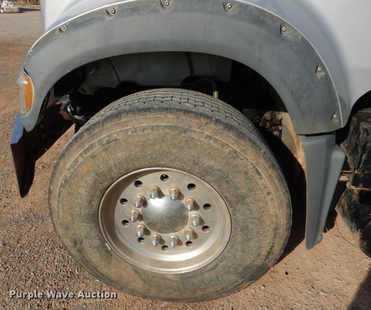 image for item KP9076 2009 Mack Granite GU713  dump truck