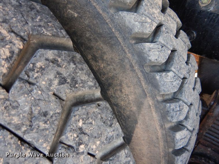 image for item KP9076 2009 Mack Granite GU713  dump truck