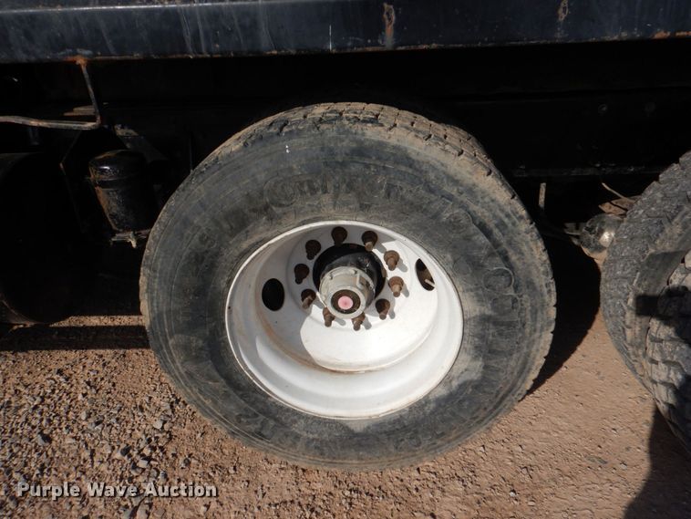 image for item KP9076 2009 Mack Granite GU713  dump truck