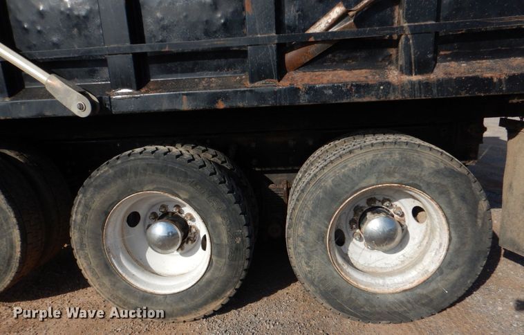 image for item KP9076 2009 Mack Granite GU713  dump truck