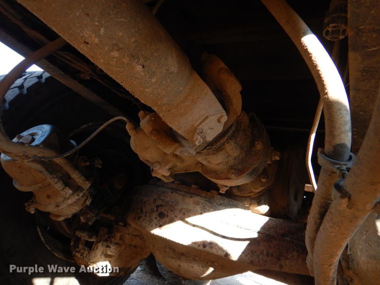 image for item KP9076 2009 Mack Granite GU713  dump truck