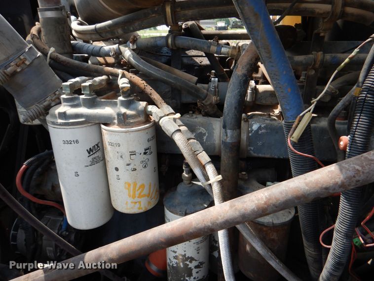 image for item KP9120 1995 Mack CH613  water truck