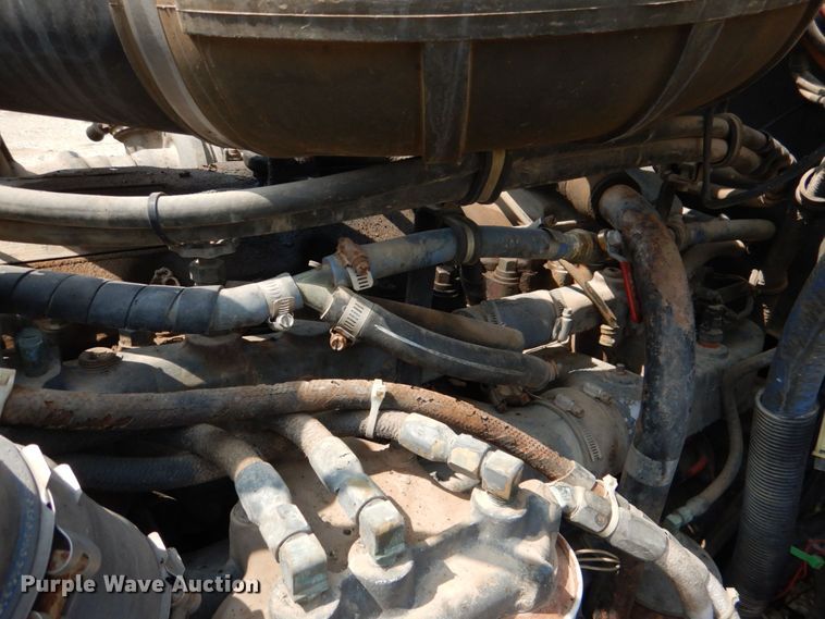 image for item KP9120 1995 Mack CH613  water truck