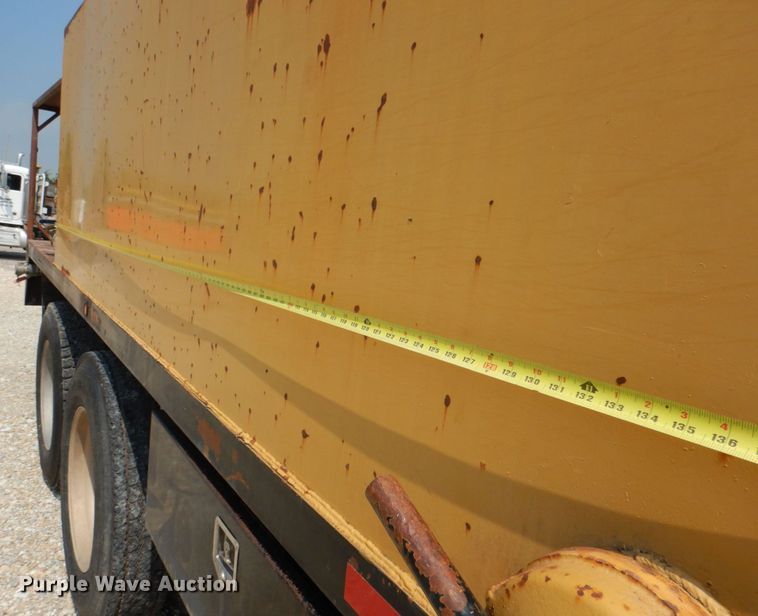 image for item KP9120 1995 Mack CH613  water truck