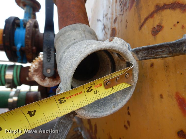 image for item KP9120 1995 Mack CH613  water truck