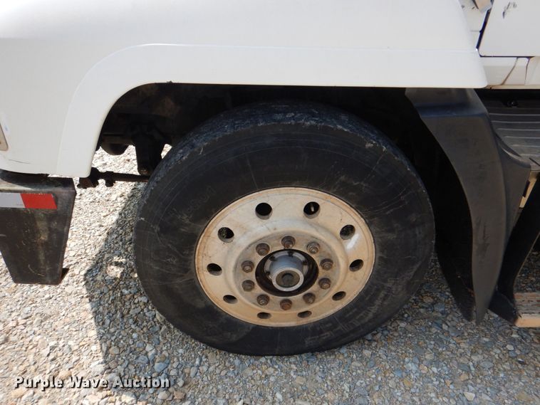 image for item KP9120 1995 Mack CH613  water truck