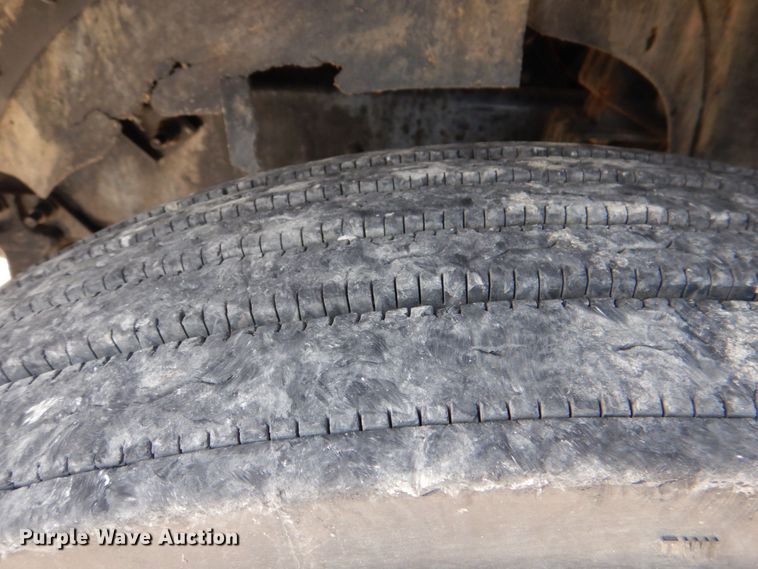 image for item KP9120 1995 Mack CH613  water truck