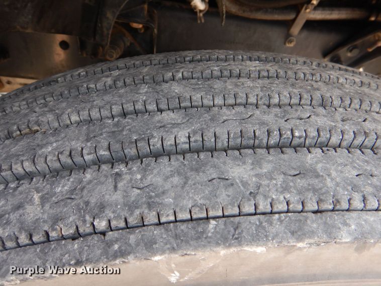 image for item KP9120 1995 Mack CH613  water truck