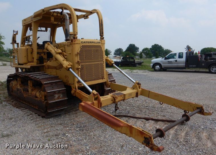 image for item KP9129 1979 Caterpillar D7G  cable plow