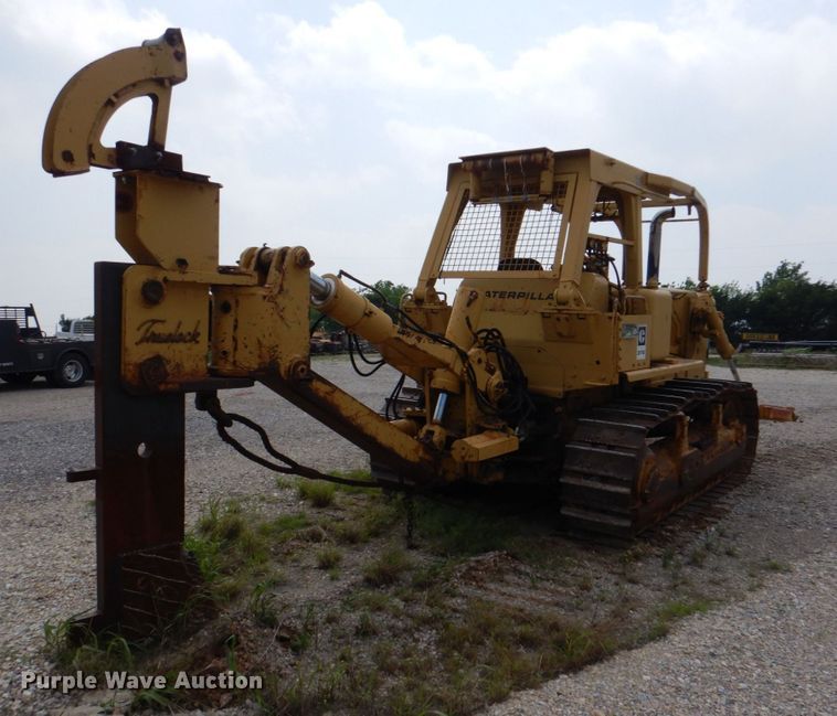 image for item KP9129 1979 Caterpillar D7G  cable plow