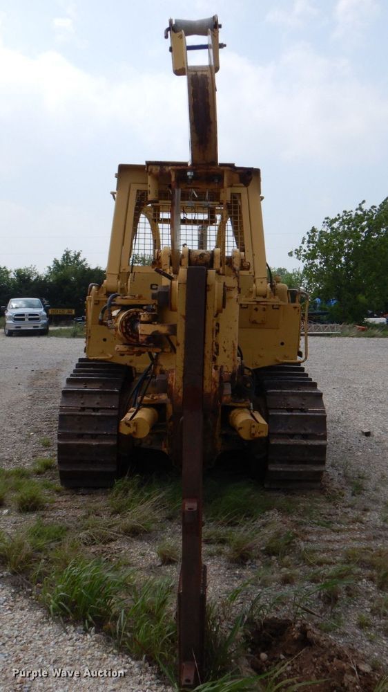 image for item KP9129 1979 Caterpillar D7G  cable plow