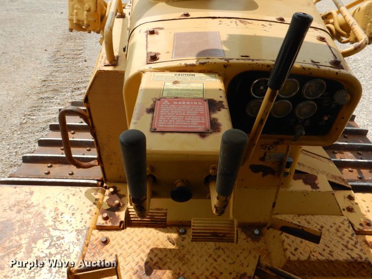 image for item KP9129 1979 Caterpillar D7G  cable plow