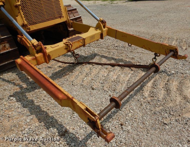image for item KP9129 1979 Caterpillar D7G  cable plow