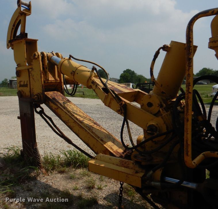 image for item KP9129 1979 Caterpillar D7G  cable plow