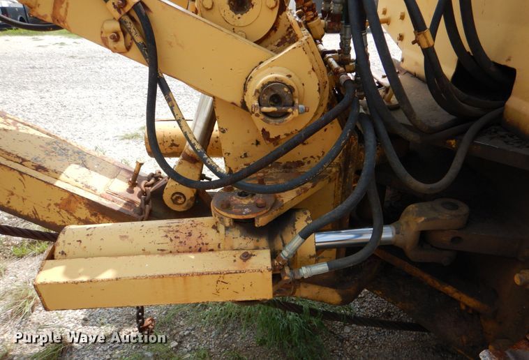 image for item KP9129 1979 Caterpillar D7G  cable plow