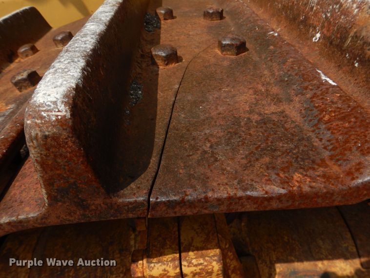 image for item KP9129 1979 Caterpillar D7G  cable plow