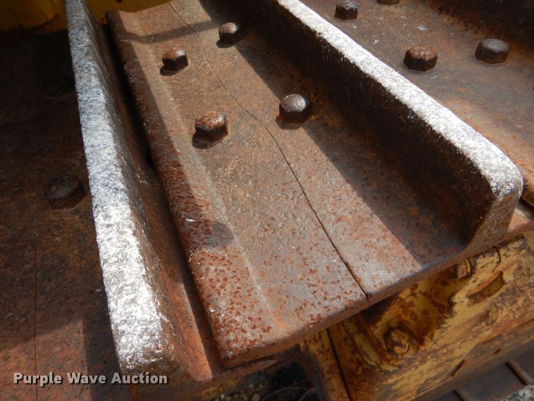 image for item KP9129 1979 Caterpillar D7G  cable plow