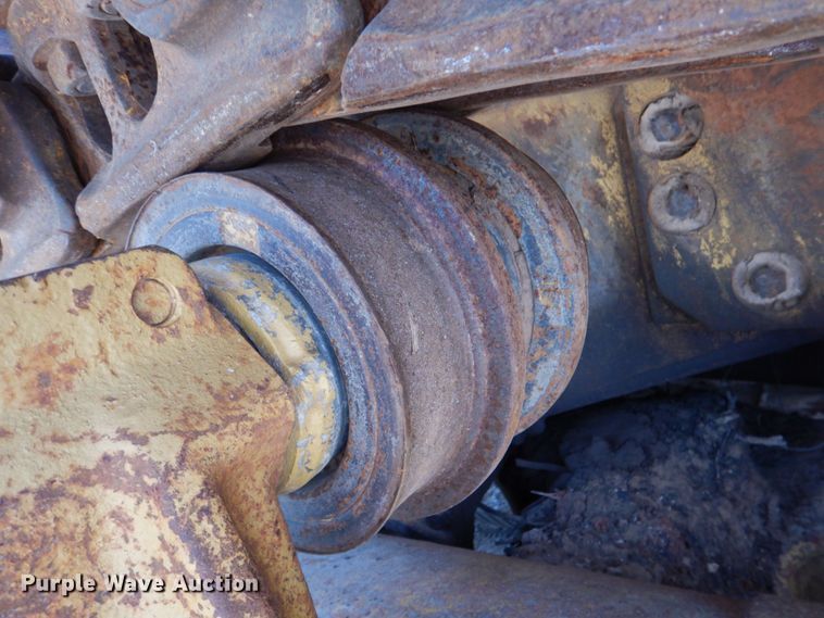 image for item KP9129 1979 Caterpillar D7G  cable plow