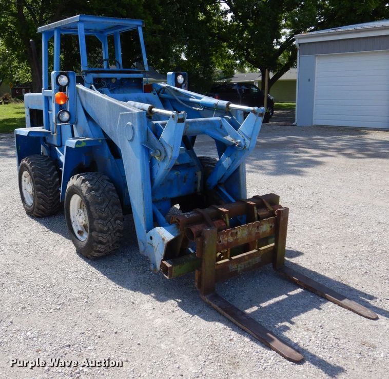 image for item KR9301 Mustang 770  wheel loader