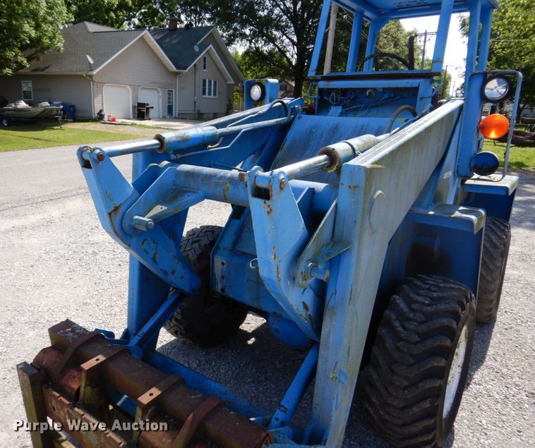 image for item KR9301 Mustang 770  wheel loader