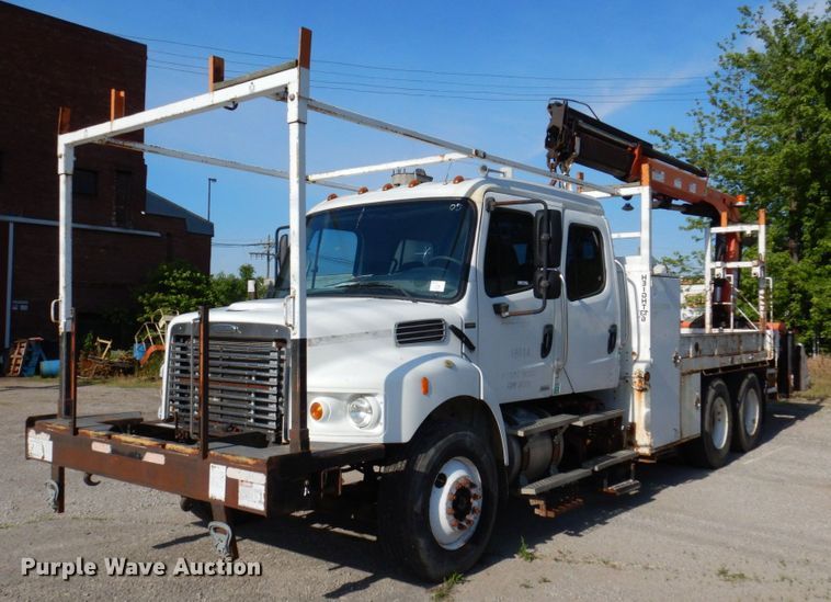 image for item KR9302 2005 Freightliner Business Class M2  crane truck