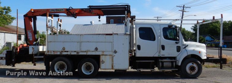 image for item KR9302 2005 Freightliner Business Class M2  crane truck