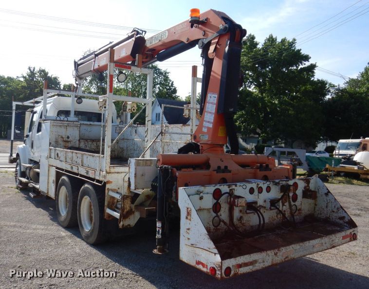 image for item KR9302 2005 Freightliner Business Class M2  crane truck