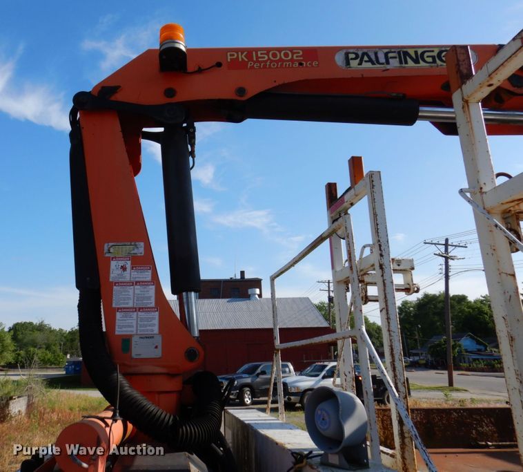 image for item KR9302 2005 Freightliner Business Class M2  crane truck