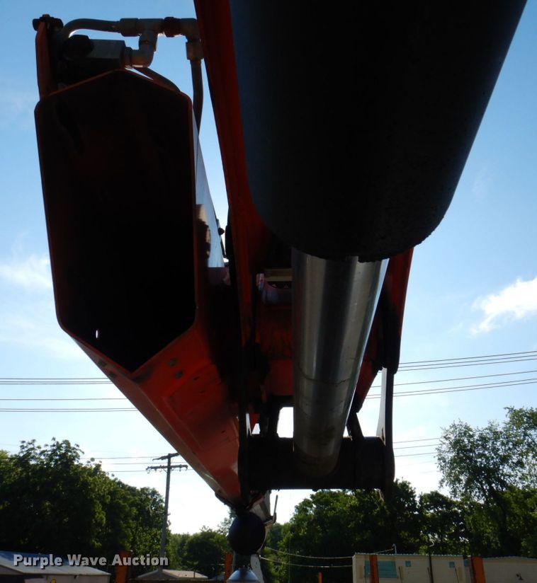 image for item KR9302 2005 Freightliner Business Class M2  crane truck