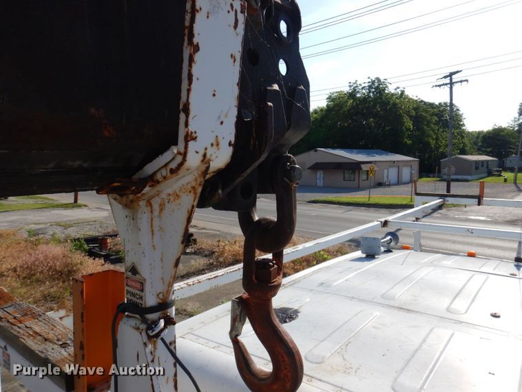 image for item KR9302 2005 Freightliner Business Class M2  crane truck