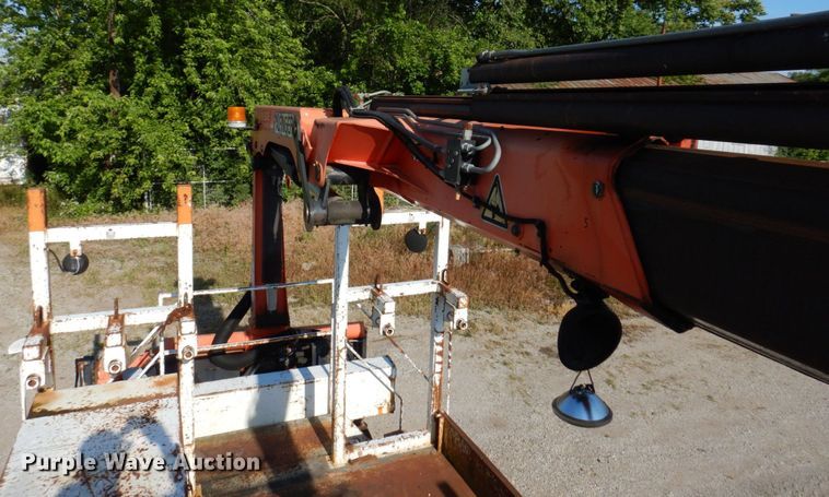 image for item KR9302 2005 Freightliner Business Class M2  crane truck