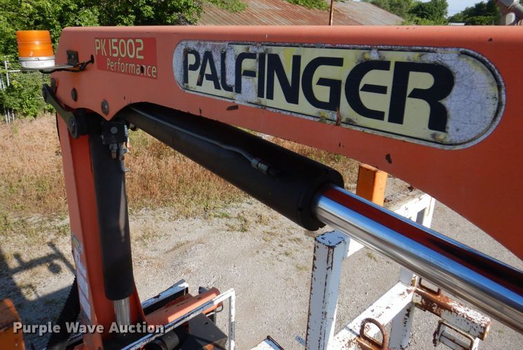 image for item KR9302 2005 Freightliner Business Class M2  crane truck