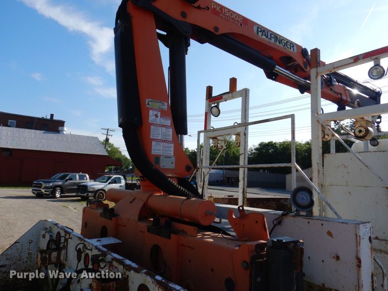 image for item KR9302 2005 Freightliner Business Class M2  crane truck