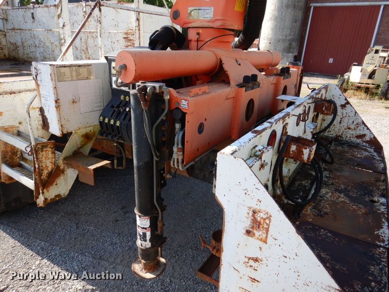 image for item KR9302 2005 Freightliner Business Class M2  crane truck