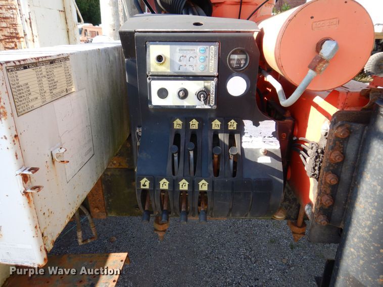 image for item KR9302 2005 Freightliner Business Class M2  crane truck