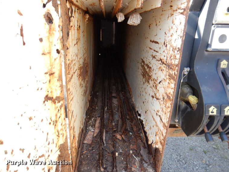 image for item KR9302 2005 Freightliner Business Class M2  crane truck