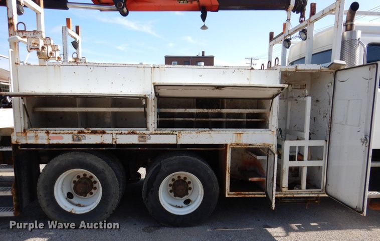 image for item KR9302 2005 Freightliner Business Class M2  crane truck