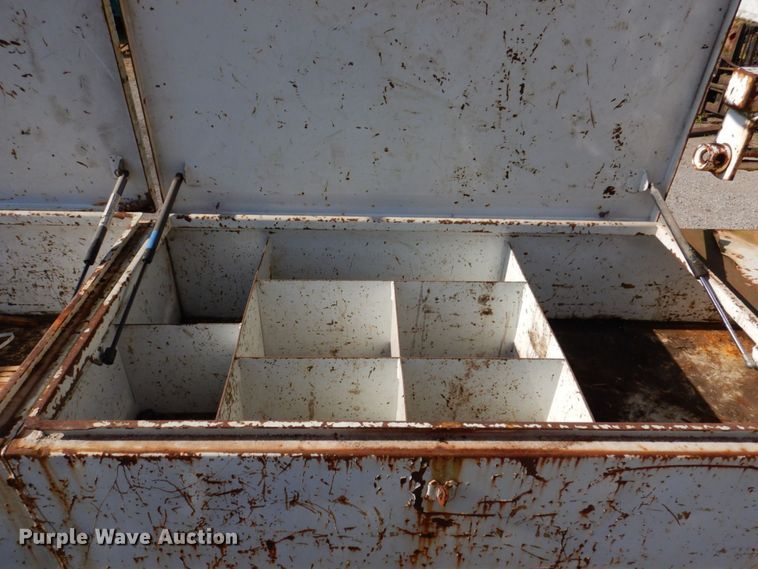 image for item KR9302 2005 Freightliner Business Class M2  crane truck