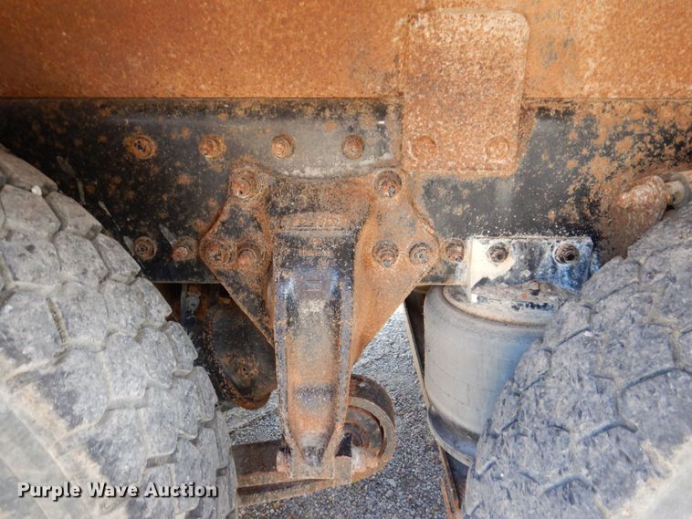 image for item KR9302 2005 Freightliner Business Class M2  crane truck