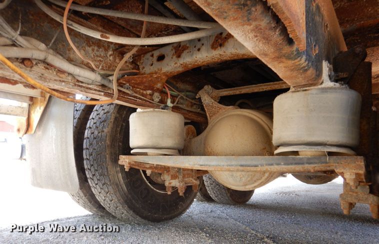 image for item KR9302 2005 Freightliner Business Class M2  crane truck