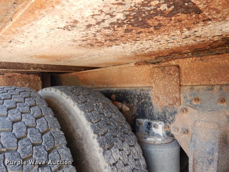 image for item KR9302 2005 Freightliner Business Class M2  crane truck