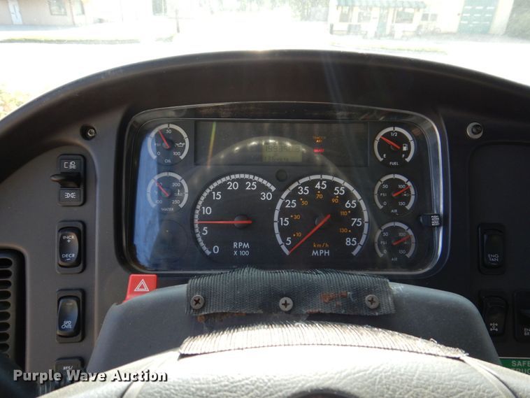 image for item KR9302 2005 Freightliner Business Class M2  crane truck