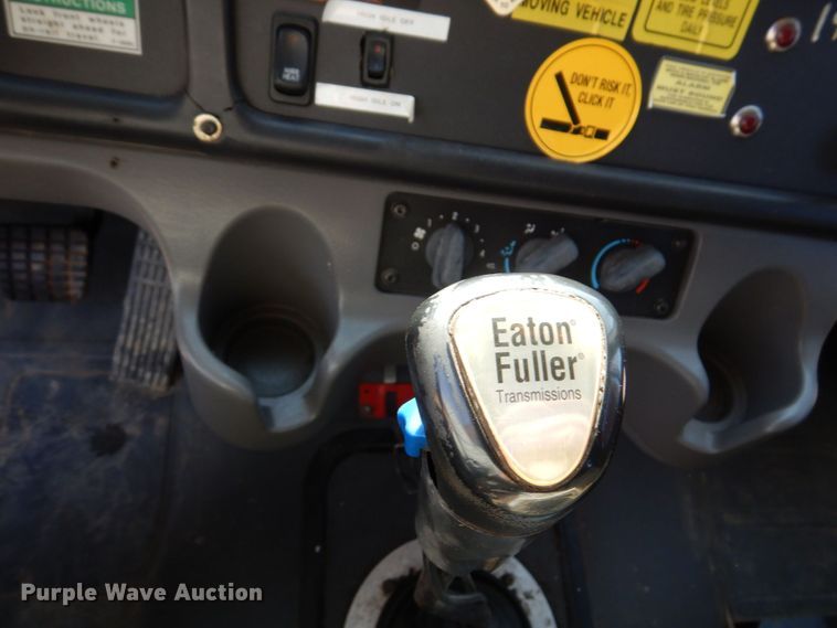 image for item KR9302 2005 Freightliner Business Class M2  crane truck