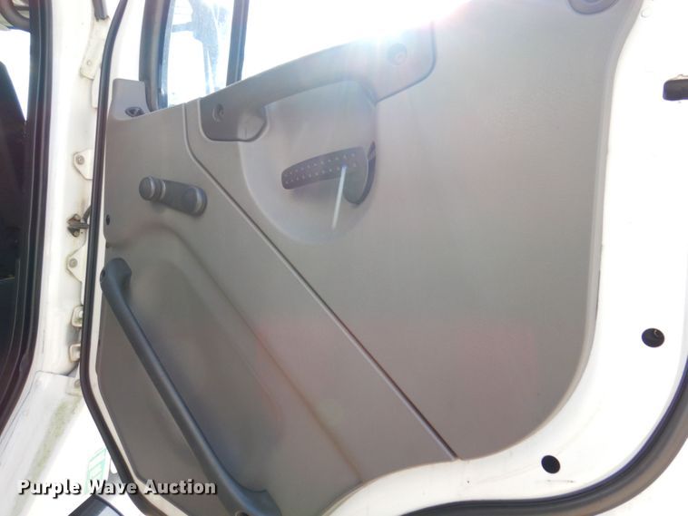 image for item KR9302 2005 Freightliner Business Class M2  crane truck