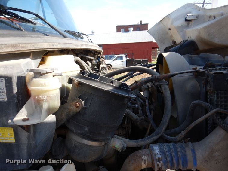 image for item KR9302 2005 Freightliner Business Class M2  crane truck