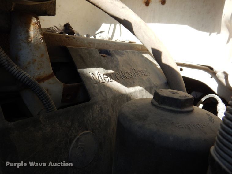 image for item KR9302 2005 Freightliner Business Class M2  crane truck